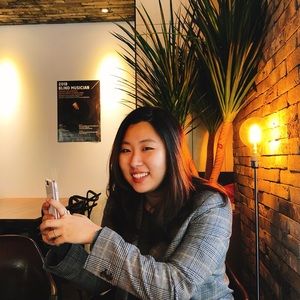 Meet your Posher, Leslie